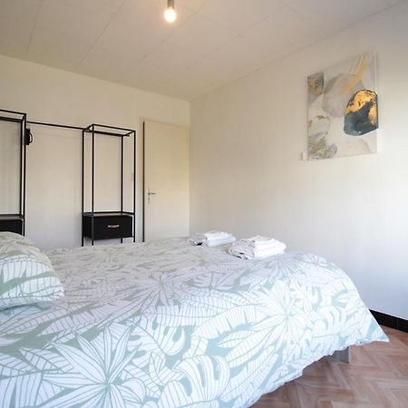 3 Chambres - Tres Grand Jardin Privee - Terrasse Privee - Garage Velo Et Moto - Parking Voiture Privee Dans La Propriete - Gere Par Presta-Zen'Services Thierville-sur-Meuse ภายนอก รูปภาพ