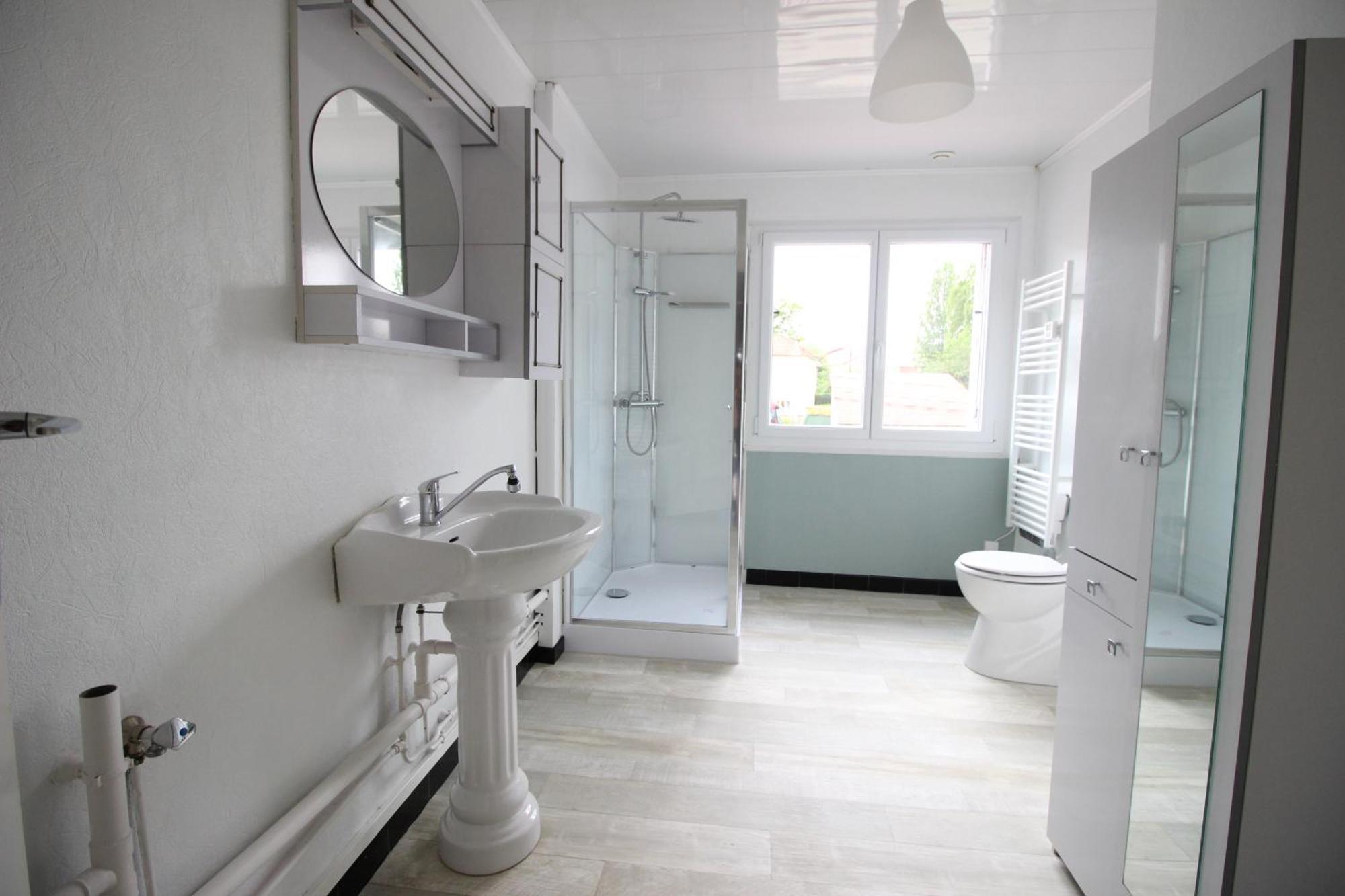 3 Chambres - Tres Grand Jardin Privee - Terrasse Privee - Garage Velo Et Moto - Parking Voiture Privee Dans La Propriete - Gere Par Presta-Zen'Services Thierville-sur-Meuse ภายนอก รูปภาพ