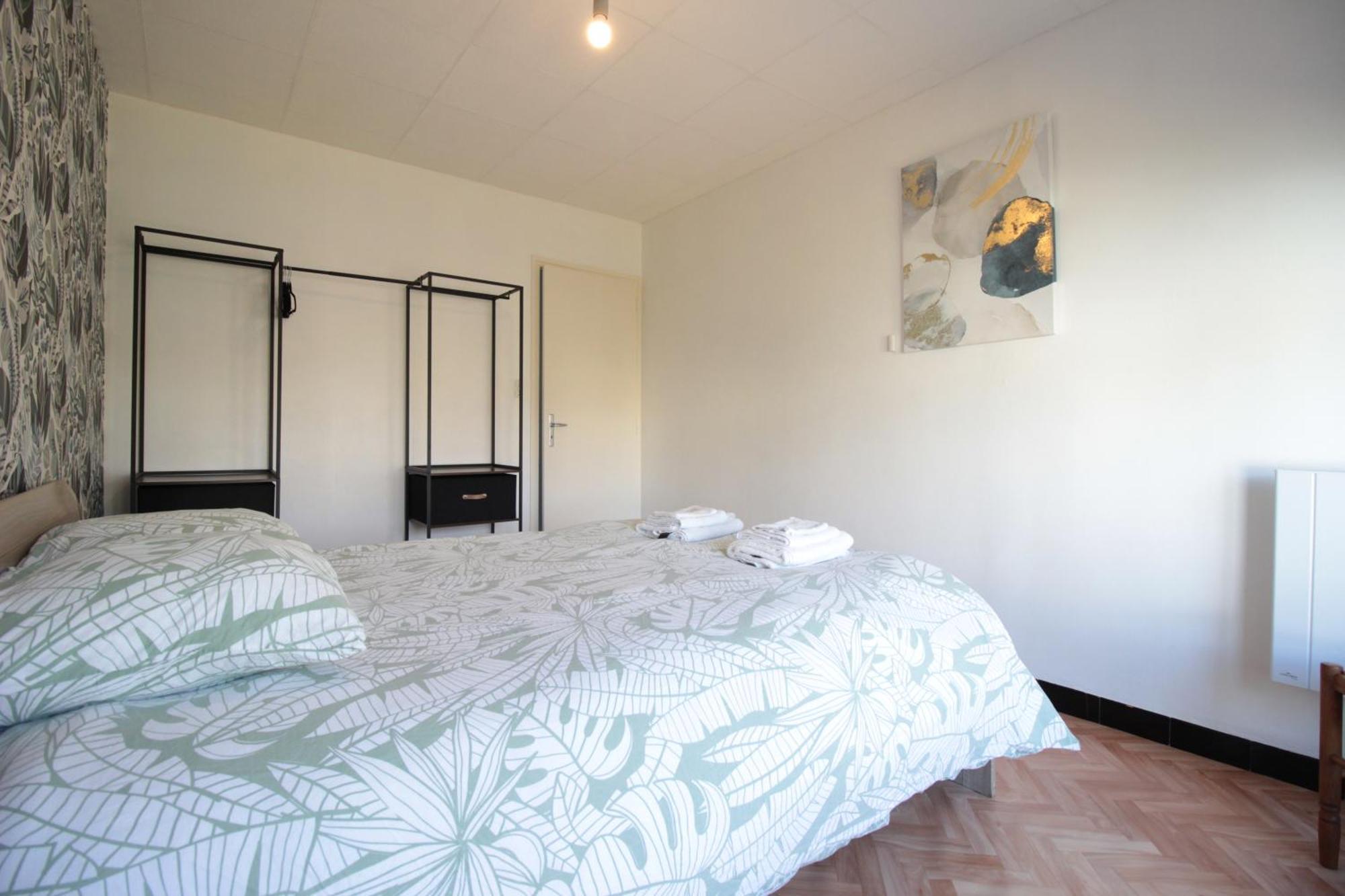 3 Chambres - Tres Grand Jardin Privee - Terrasse Privee - Garage Velo Et Moto - Parking Voiture Privee Dans La Propriete - Gere Par Presta-Zen'Services Thierville-sur-Meuse ภายนอก รูปภาพ